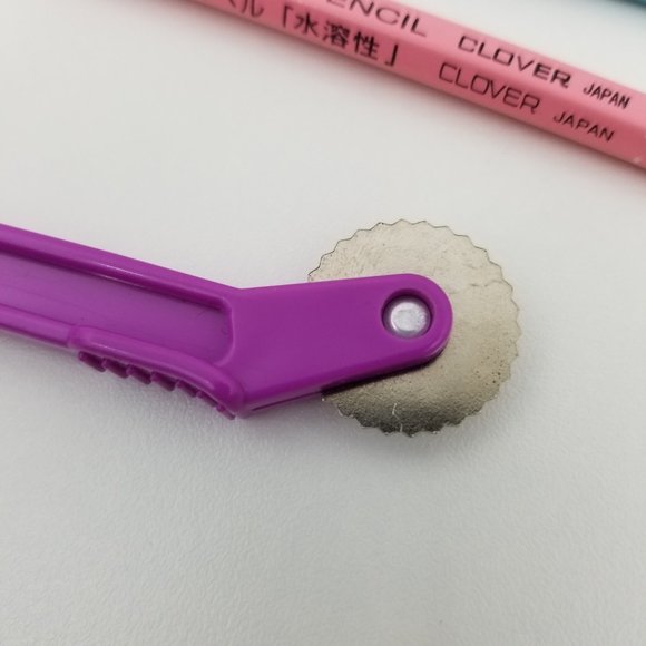 SOLD! Water Soluble Sewing Pencils & Tracing Wheel - Picture 4 of 4